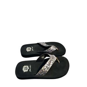 Yellowbox flip flop size 7 silver sequins sandals